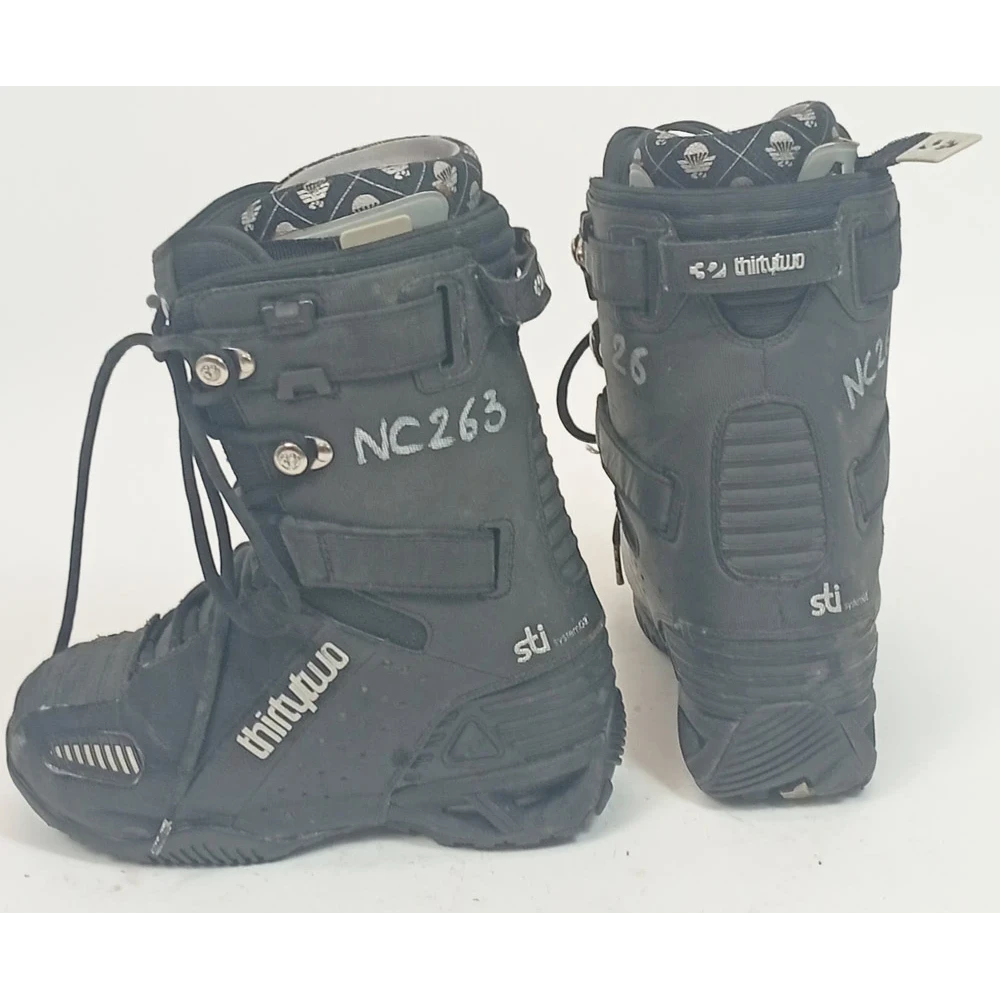 Thrity Two 306 Snowboard Boots